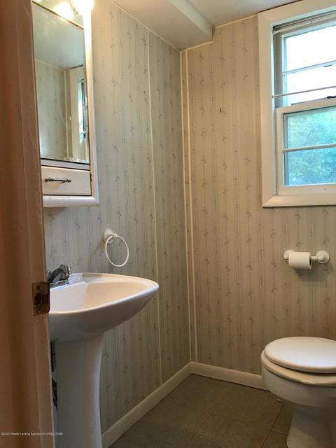 721 Robins Rd, Lansing, MI 48917 photo 11