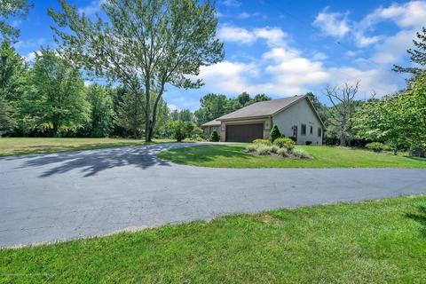 8250 Loomis Rd, Dewitt, MI 48820 photo 4
