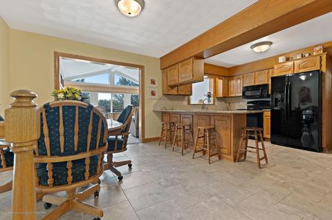 8402 S Loomis Rd, Dewitt, MI 48820 photo 7