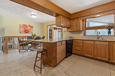 8402 S Loomis Rd, Dewitt, MI 48820 photo 8