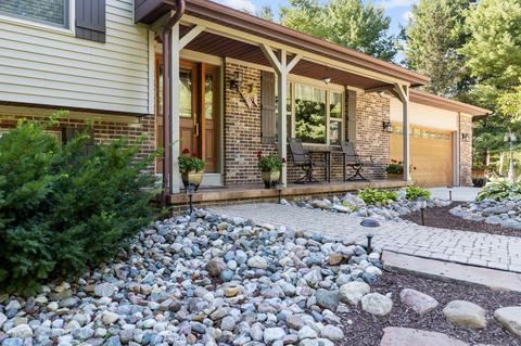 8402 S Loomis Rd, Dewitt, MI 48820 photo 3