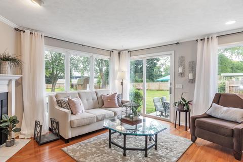 4525 Devonshire Ave, Lansing, MI 48910 photo 17