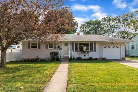 4525 Devonshire Ave, Lansing, MI 48910 photo 2