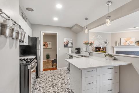 4525 Devonshire Ave, Lansing, MI 48910 photo 12