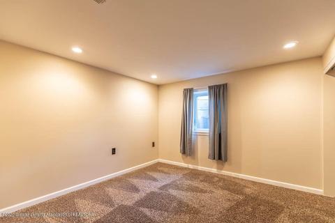 2836 Forest Rd, Lansing, MI 48910 photo 20