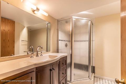 2836 Forest Rd, Lansing, MI 48910 photo 24