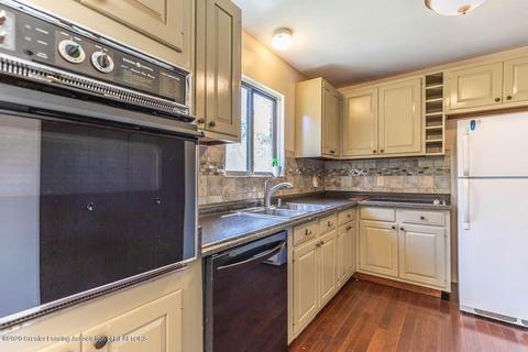 2836 Forest Rd, Lansing, MI 48910 photo 9