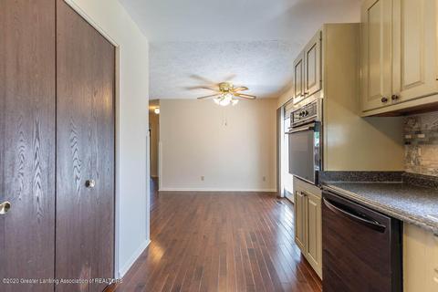 2836 Forest Rd, Lansing, MI 48910 photo 10