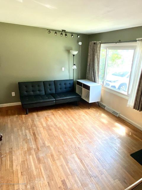 621 S Dibble Blvd, Lansing, MI 48917 photo 7