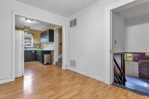 100 E Cavanaugh Rd, Lansing, MI 48910 photo 9