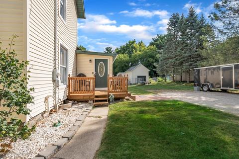 239 E Washington St, Dimondale, MI 48821 photo 4
