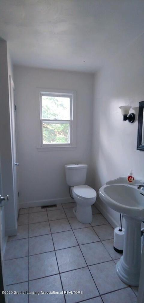 109 E Webb Dr, Dewitt, MI 48820 photo 18