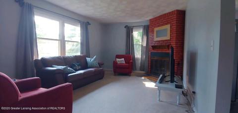 109 E Webb Dr, Dewitt, MI 48820 photo 5