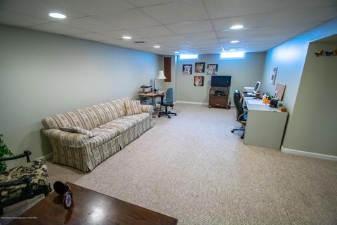 901 Kendon Dr, Lansing, MI 48910 photo 19