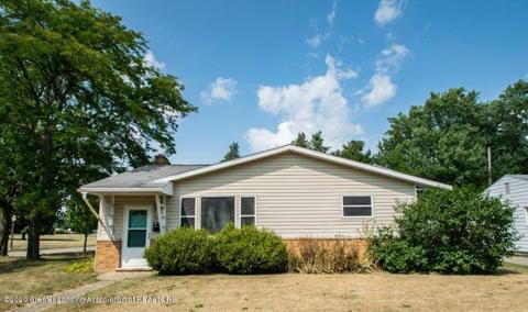 901 Kendon Dr, Lansing, MI 48910 photo 1