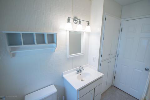 901 Kendon Dr, Lansing, MI 48910 photo 14