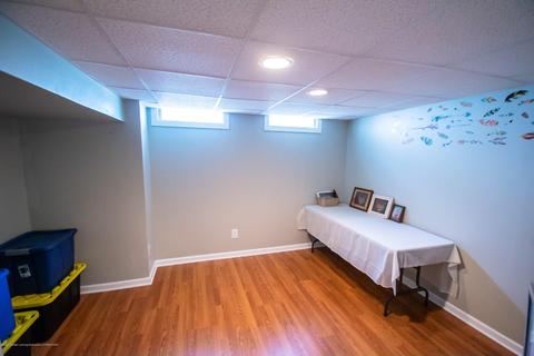 901 Kendon Dr, Lansing, MI 48910 photo 24