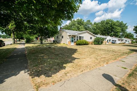901 Kendon Dr, Lansing, MI 48910 photo 3