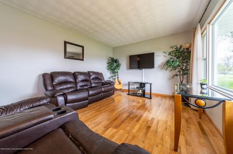 8728 Juniper St, Lansing, MI 48917 photo 6