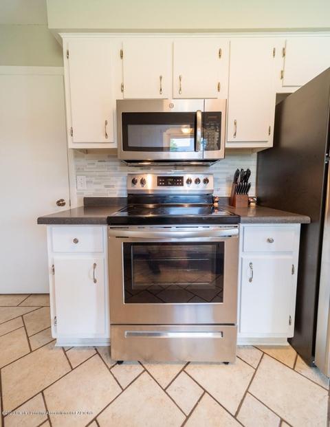 8728 Juniper St, Lansing, MI 48917 photo 12