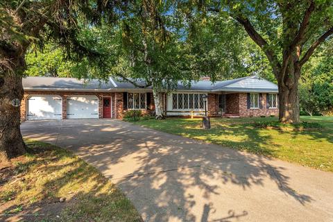 1345 E Twinbrook Dr, Dewitt, MI 48820 photo 2
