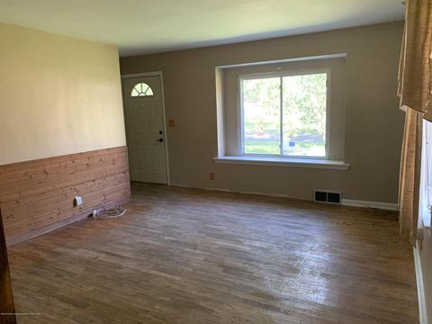 941 Varden Dr, Jackson, MI 49202 photo 3