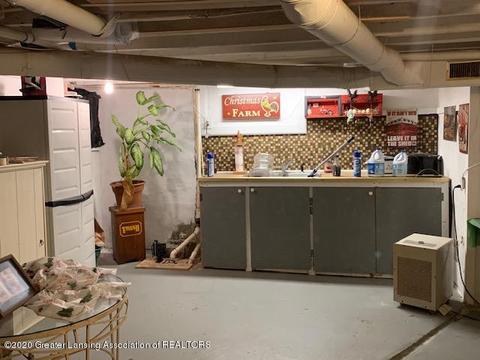 307 E Corunna Ave, Corunna, MI 48817 photo 28