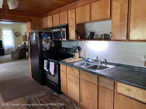 307 E Corunna Ave, Corunna, MI 48817 photo 7