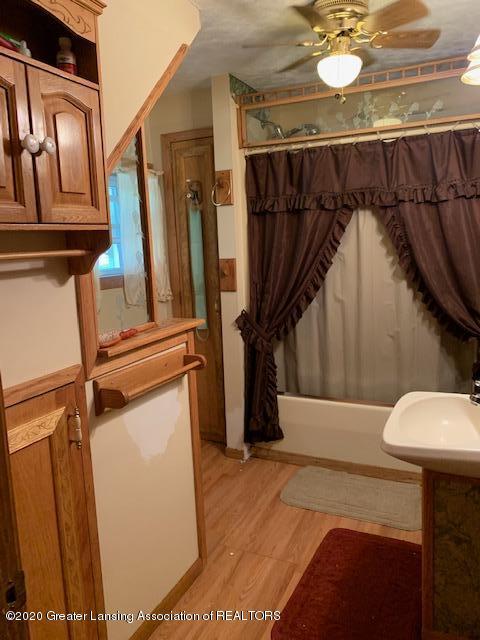 307 E Corunna Ave, Corunna, MI 48817 photo 23