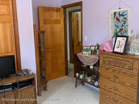 307 E Corunna Ave, Corunna, MI 48817 photo 15