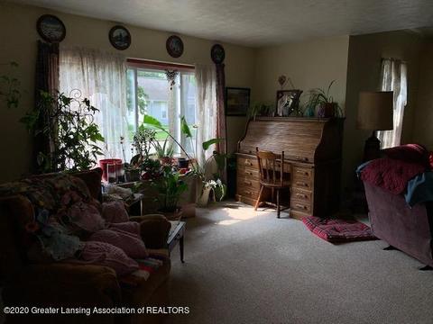 307 E Corunna Ave, Corunna, MI 48817 photo 11