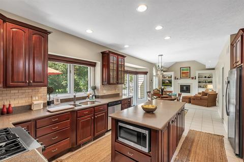 5579 Silverleaf Ct, Haslett, MI 48840 photo 12
