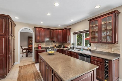 5579 Silverleaf Ct, Haslett, MI 48840 photo 13