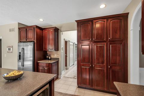5579 Silverleaf Ct, Haslett, MI 48840 photo 14