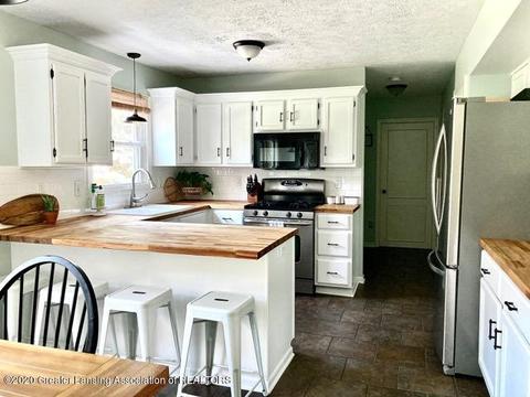 1240 Castlewood Cir, Dewitt, MI 48820 photo 14