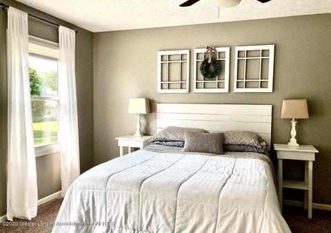 1240 Castlewood Cir, Dewitt, MI 48820 photo 24