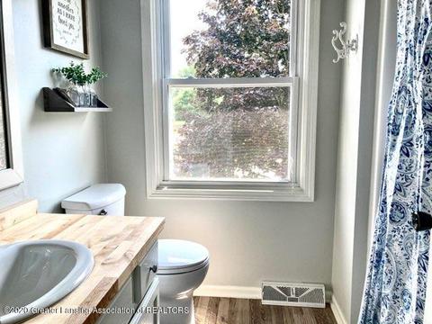1240 Castlewood Cir, Dewitt, MI 48820 photo 32