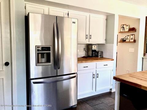 1240 Castlewood Cir, Dewitt, MI 48820 photo 19