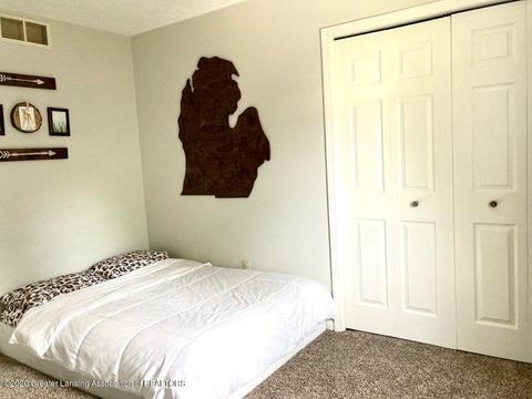 1240 Castlewood Cir, Dewitt, MI 48820 photo 30