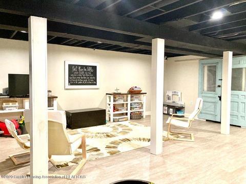 1240 Castlewood Cir, Dewitt, MI 48820 photo 38