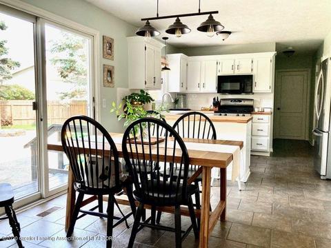 1240 Castlewood Cir, Dewitt, MI 48820 photo 13