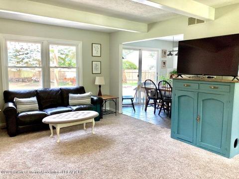 1240 Castlewood Cir, Dewitt, MI 48820 photo 9