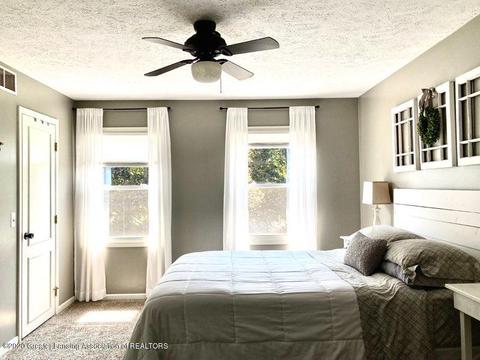 1240 Castlewood Cir, Dewitt, MI 48820 photo 25