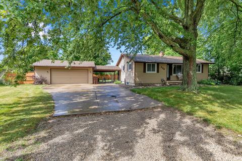 429 Iris Ave, Lansing, MI 48917 photo 2