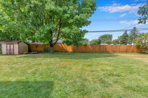 429 Iris Ave, Lansing, MI 48917 photo 3