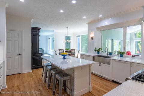 3700 Beech Tree Ln, Okemos, MI 48864 photo 13