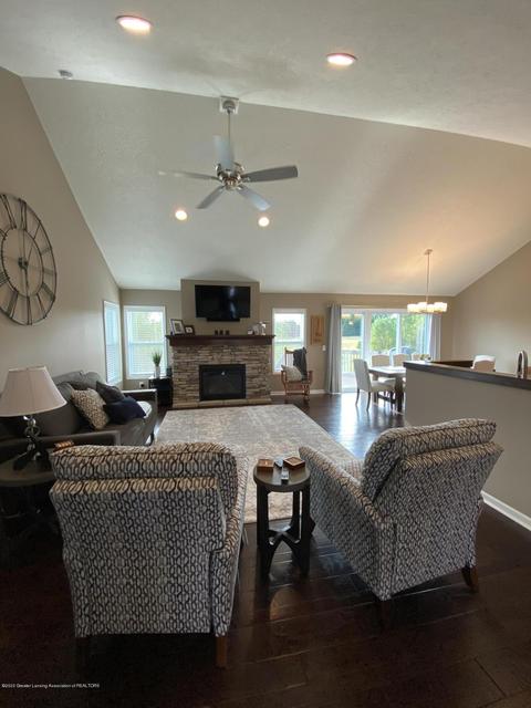 1204 Verbena Ln, Dewitt, MI 48820 photo 4