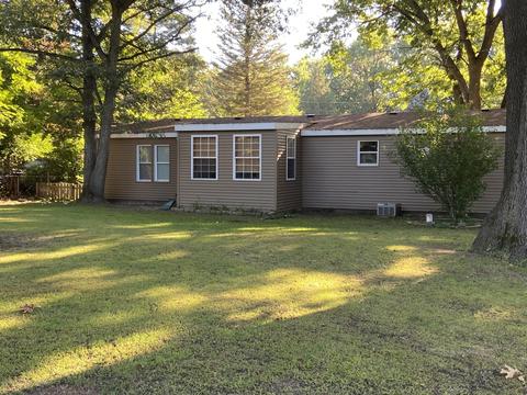 15406 Gary Ln, Bath, MI 48808 photo 7