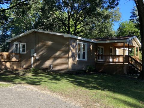 15406 Gary Ln, Bath, MI 48808 photo 5