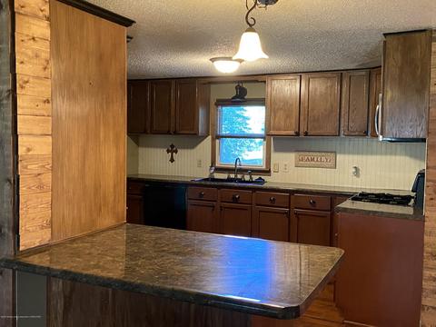 15406 Gary Ln, Bath, MI 48808 photo 9